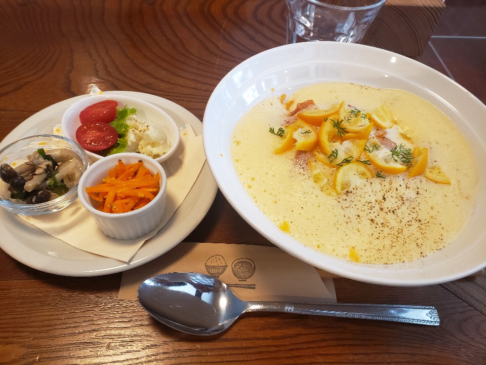 zakka&cafe YABUKI TATEGU TEN