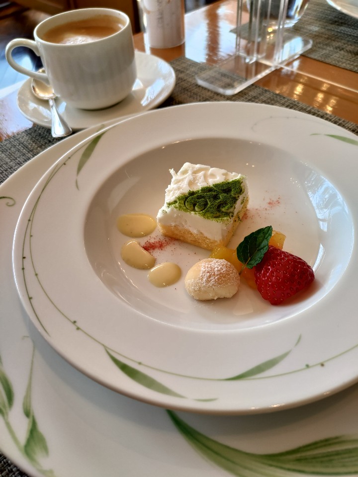 バード・ウォッチ・カフェ