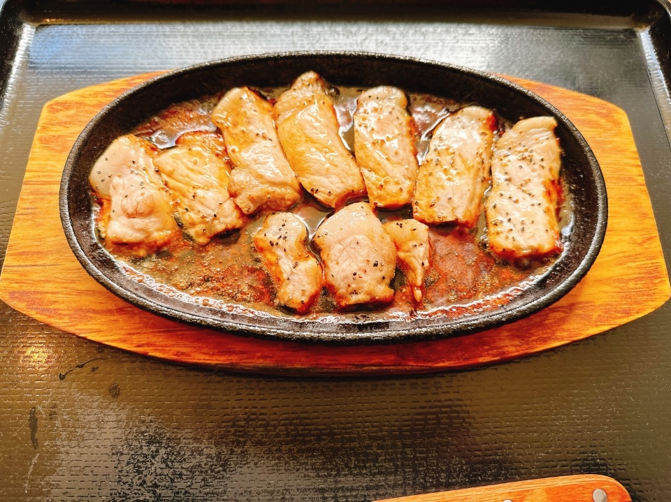 ひこま豚食堂&ファーマーズショップ