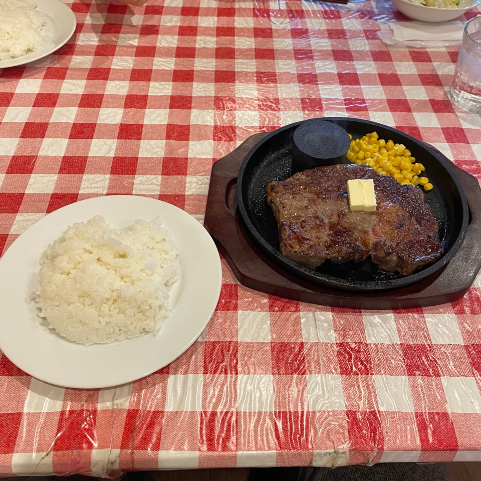 うルトラミート