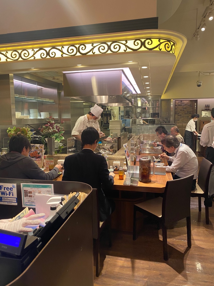 お店が広いです 地下ですが 天井が ねぎし 赤坂見附店 ツクツク グルメ 投稿型グルメデーターベース